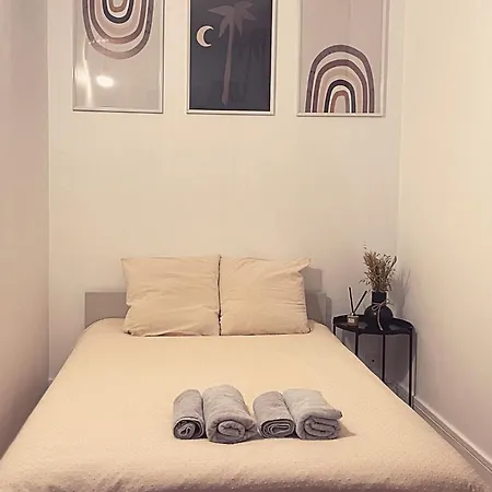 Centre☆modern Luxury Apt 36m2☆netflix 아파트