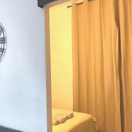 아파트 Centre☆modern Luxury Apt 36m2☆netflix 아미앵
