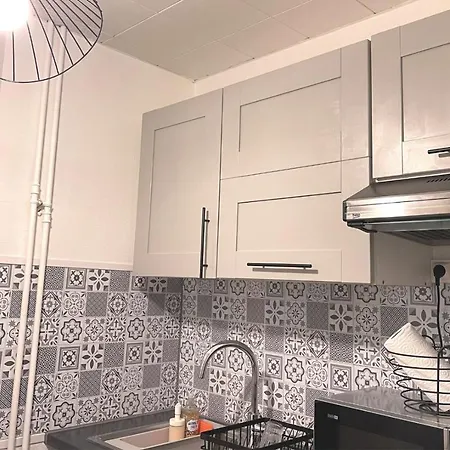 Centre☆modern Luxury Apt 36m2☆netflix 아파트 아미앵
